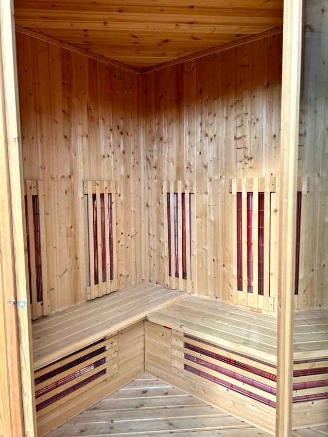 Buddha Style Family House & Jacuzzi & Sauna Near Amsterdam Vijfhuizen Exterior foto